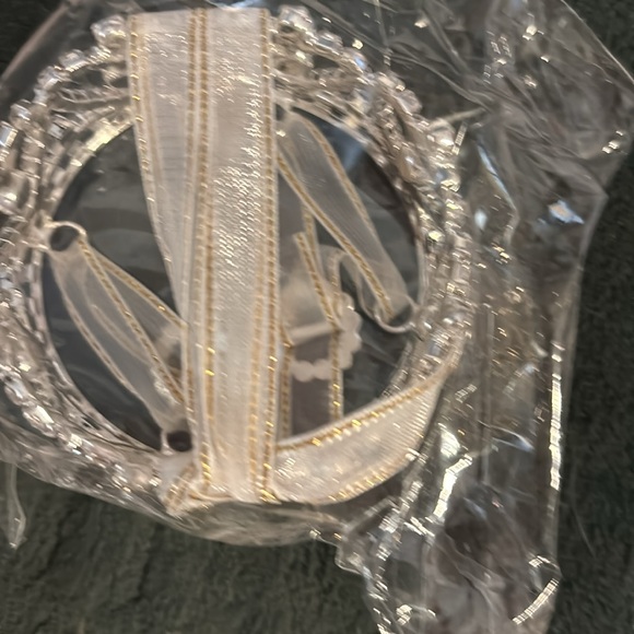 NIB Never used Lovelyshop Pet Tiara Rhinestones/ribbon to tie on Pet read boxes - Picture 9 of 9